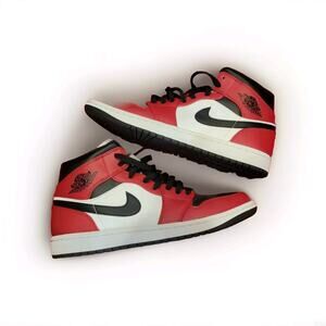 2020 Nike Air Jordan 1 Mid 'Chicago Toe' - Sz 8.5 - 554724 069 - NIB